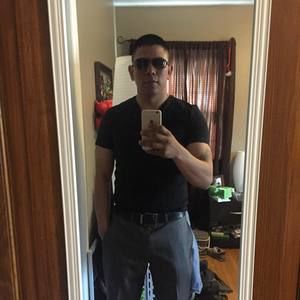 Meet your Posher, Víctor